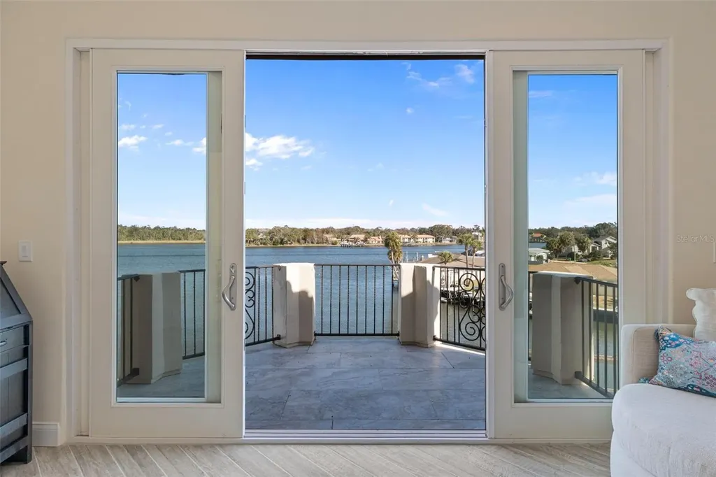 2235 N Kings Cove Point Crystal River FL 34429