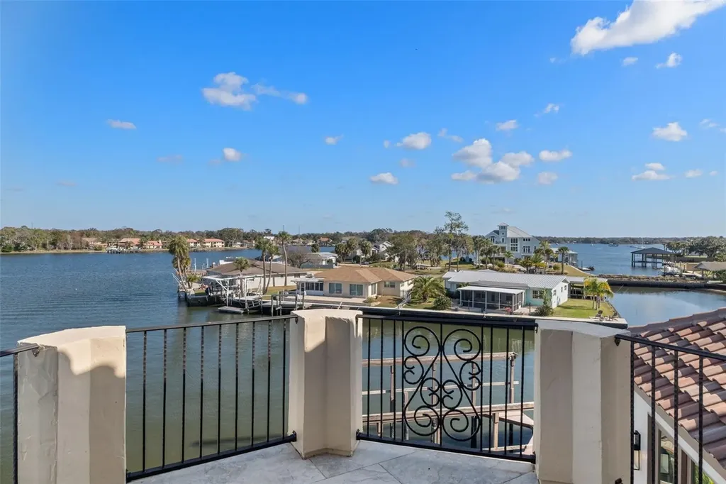 2235 N Kings Cove Point Crystal River FL 34429