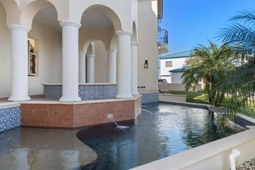 2235 N Kings Cove Point Crystal River FL 34429