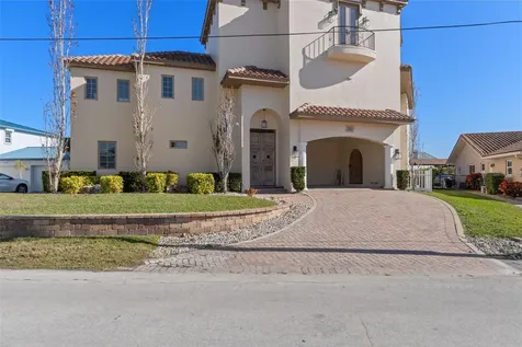 2235 N Kings Cove Point Crystal River FL 34429