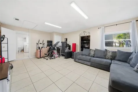 5080 70th Avenue N Pinellas Park FL 33781