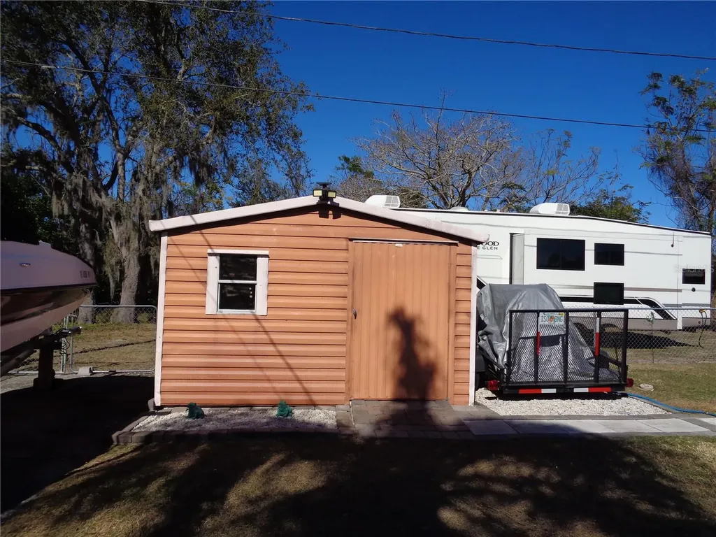 88 Yale Avenue Frostproof FL 33843
