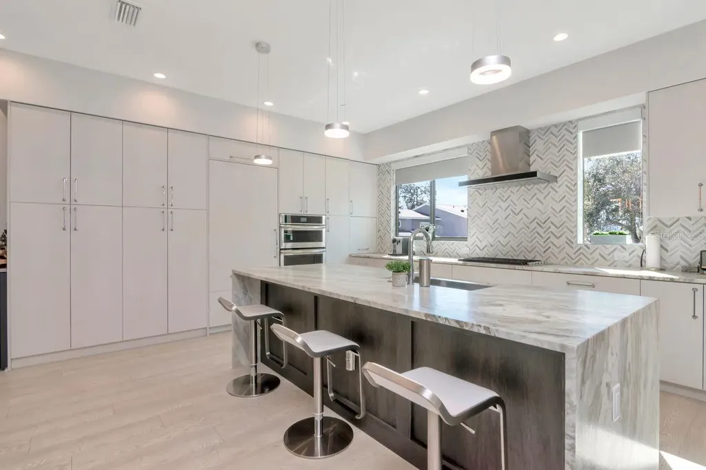 2810 W Barcelona Street Tampa FL 33629