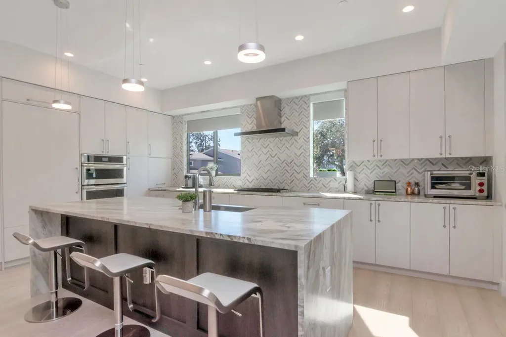 2810 W Barcelona Street Tampa FL 33629