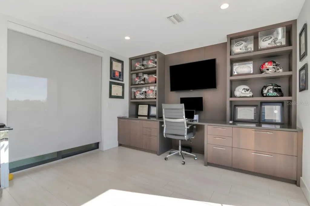 2810 W Barcelona Street Tampa FL 33629