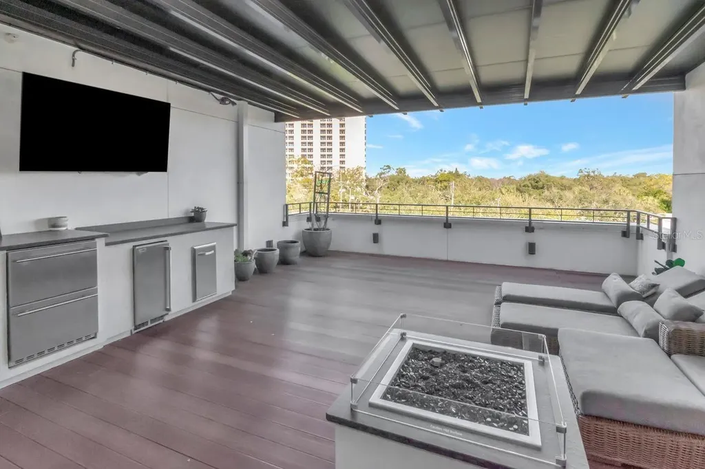 2810 W Barcelona Street Tampa FL 33629