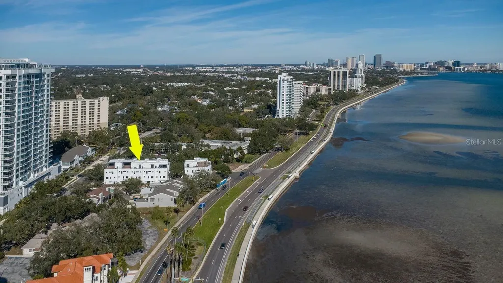 2810 W Barcelona Street Tampa FL 33629