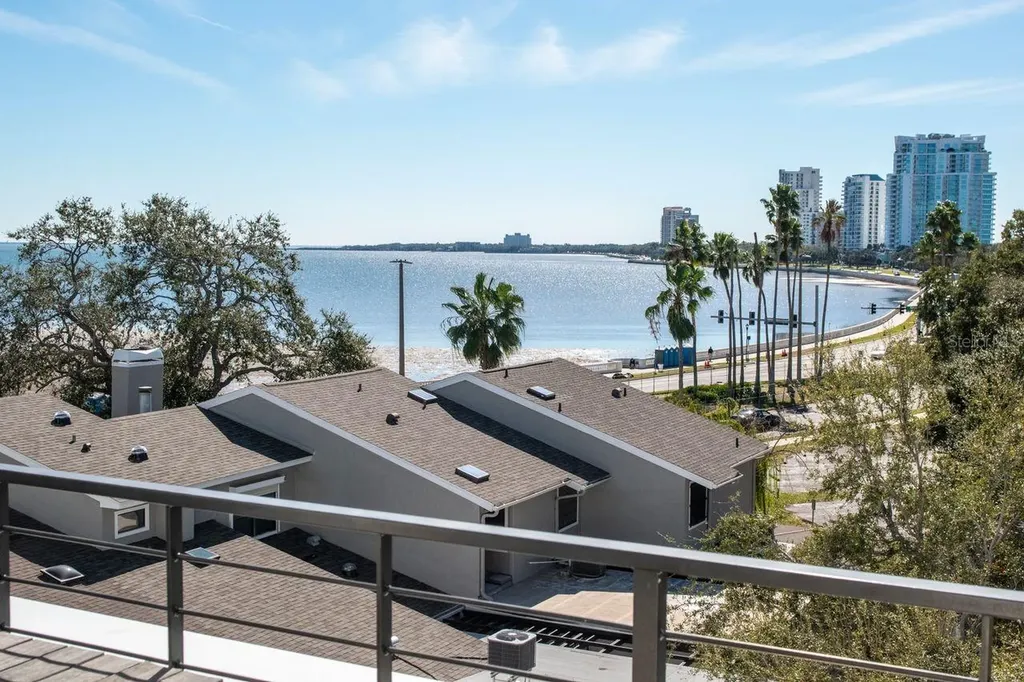 2810 W Barcelona Street Tampa FL 33629