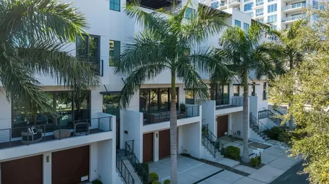 2810 W Barcelona Street Tampa FL 33629