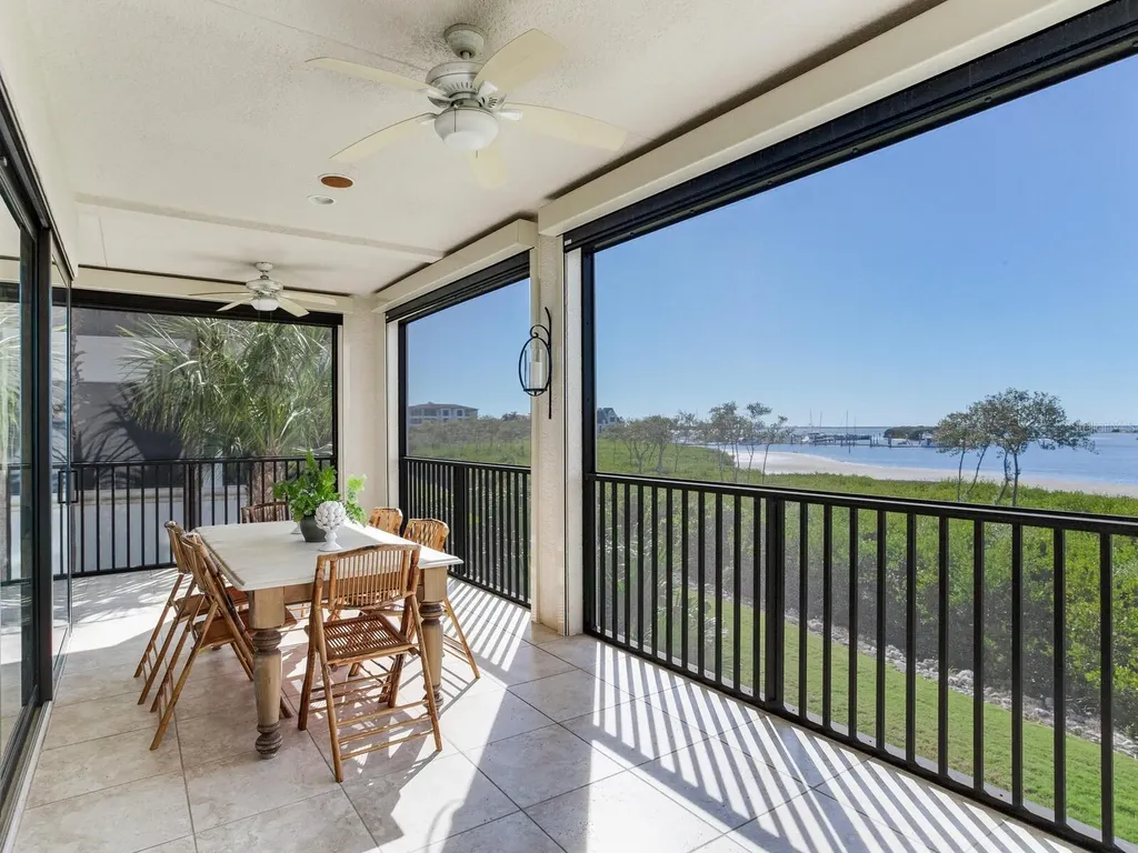 5707 Yeats Manor Drive Tampa FL 33616