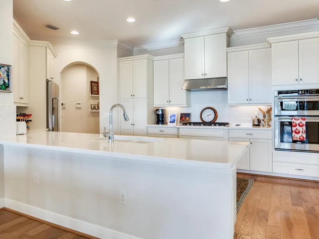 5707 Yeats Manor Drive Tampa FL 33616
