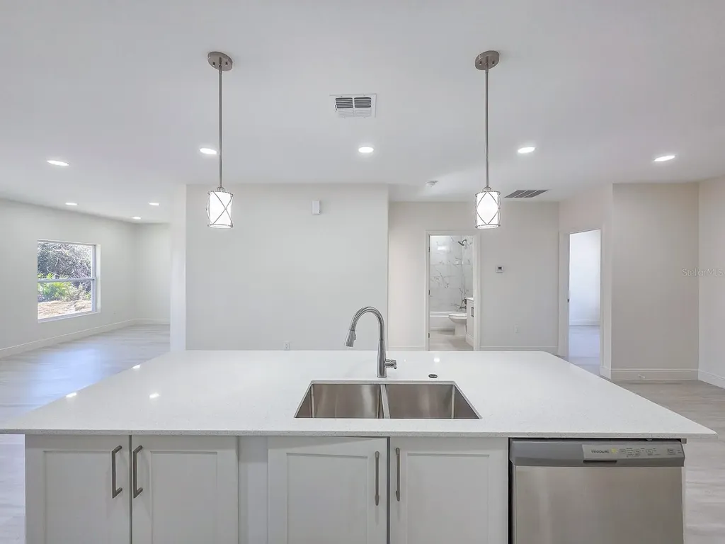 1355 9th Avenue Deland FL 32724