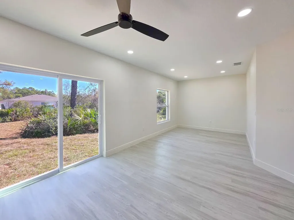 1355 9th Avenue Deland FL 32724