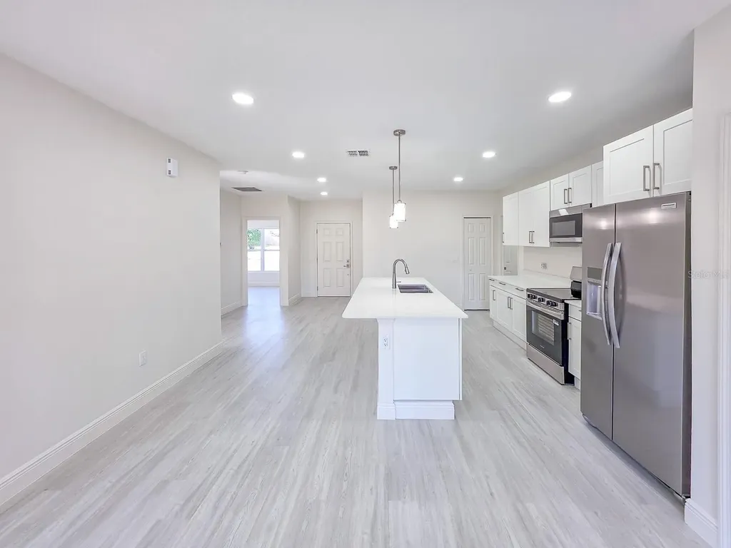 1355 9th Avenue Deland FL 32724