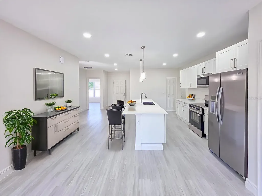 1355 9th Avenue Deland FL 32724