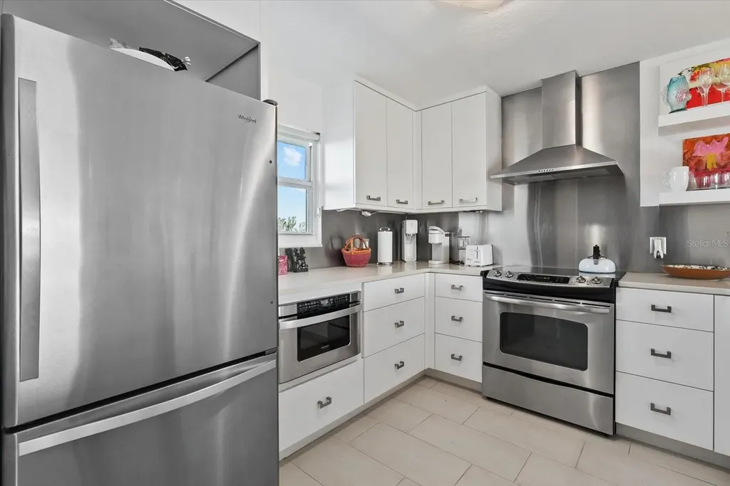 9393 Midnight Pass Road Sarasota FL 34242