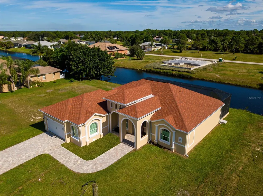 238 W Pine Valley Lane Rotonda West FL 33947