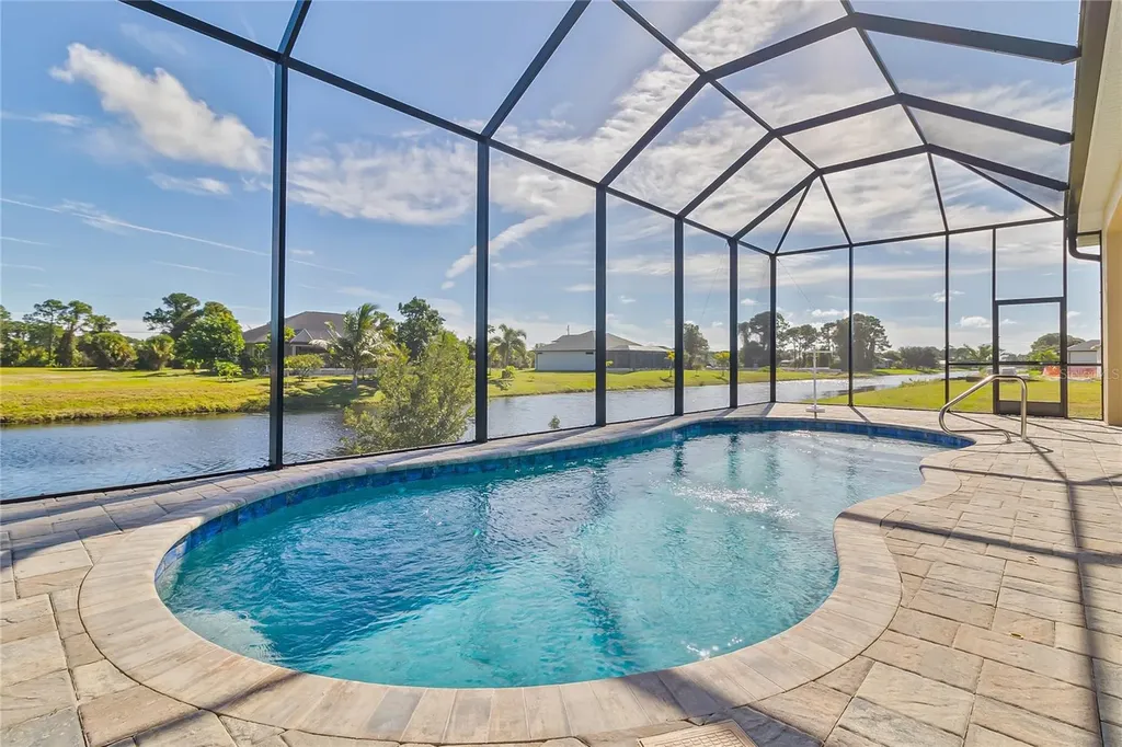238 W Pine Valley Lane Rotonda West FL 33947