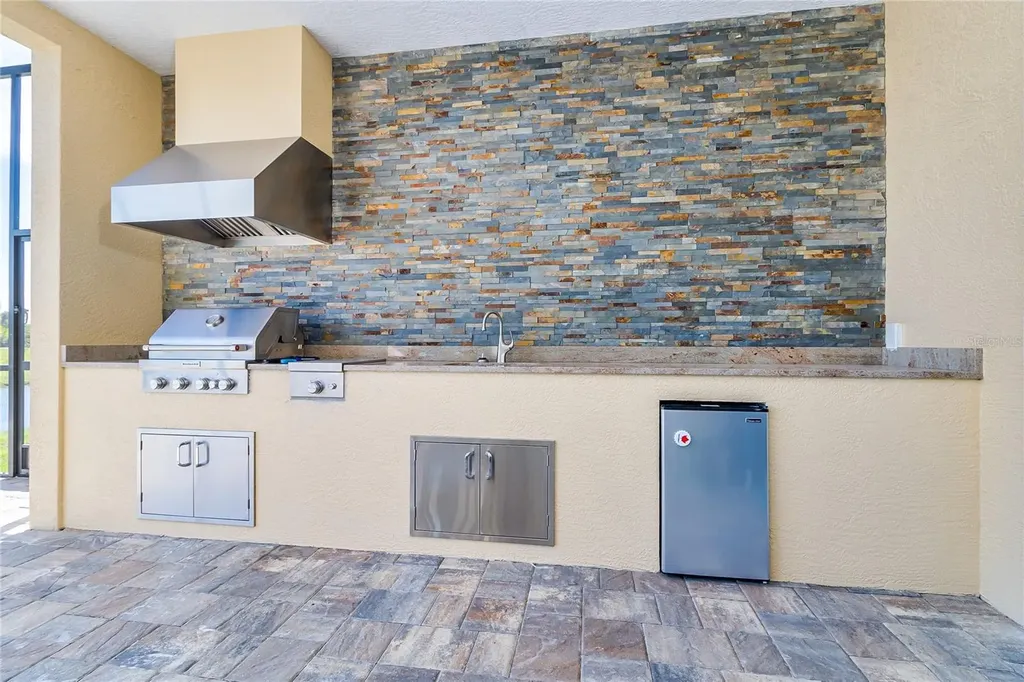 238 W Pine Valley Lane Rotonda West FL 33947
