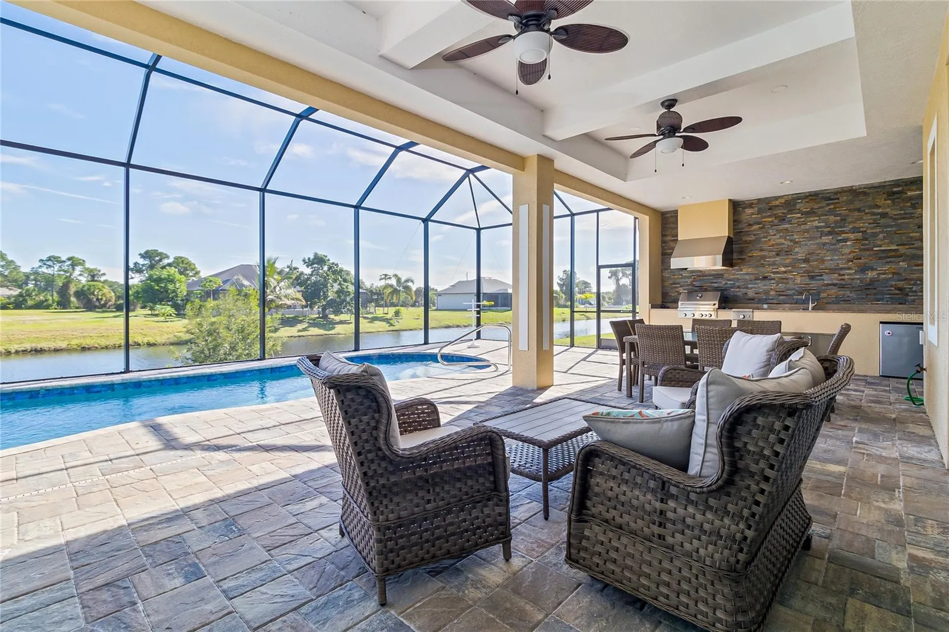 238 W Pine Valley Lane Rotonda West FL 33947