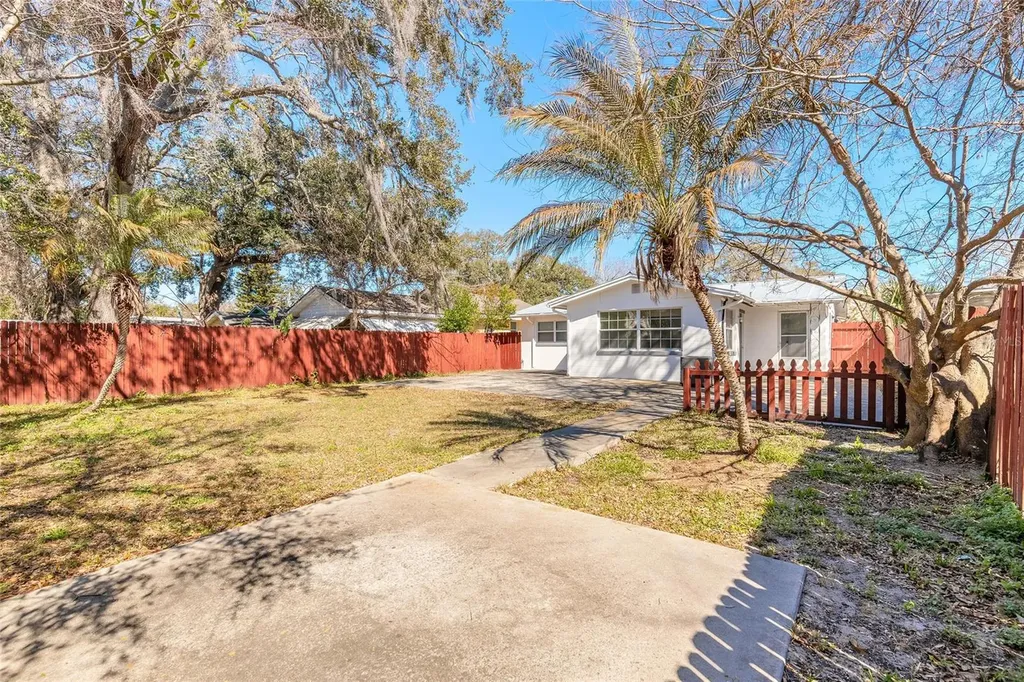 702 State Avenue Daytona Beach FL 32117