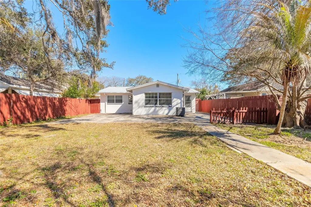 702 State Avenue Daytona Beach FL 32117