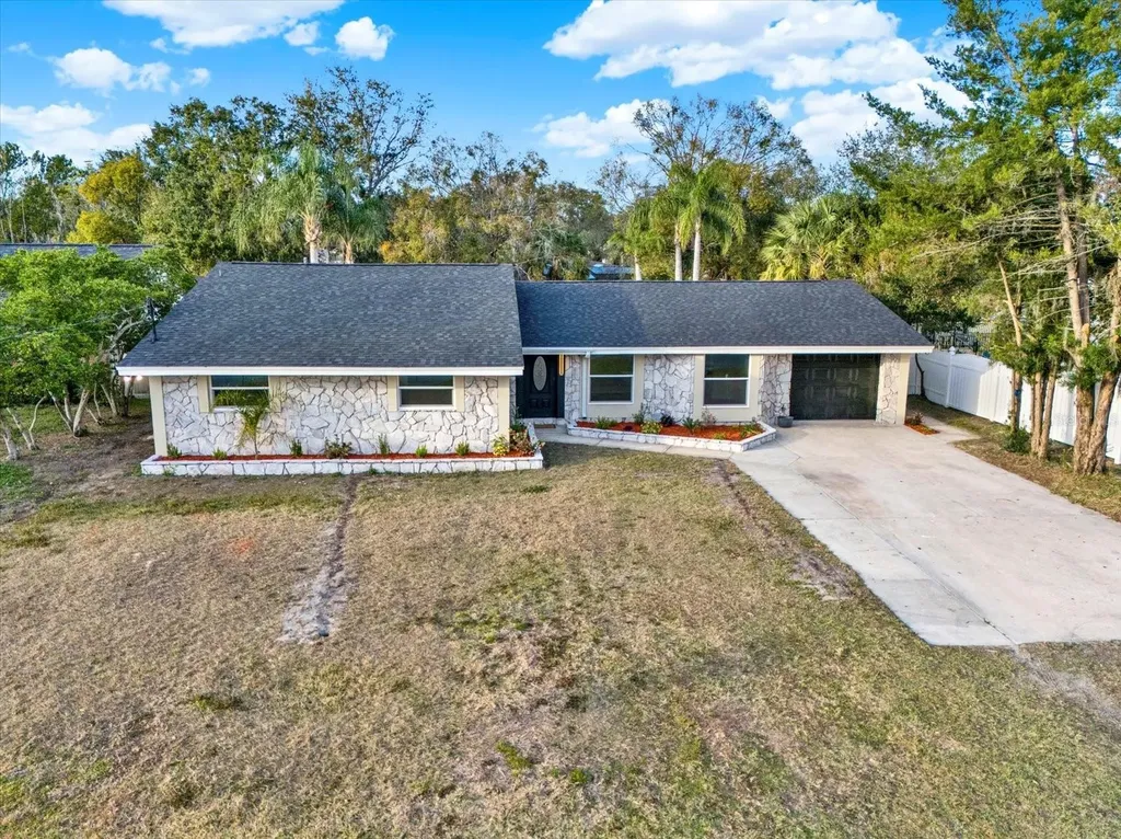18803 Tracer Drive Lutz FL 33549