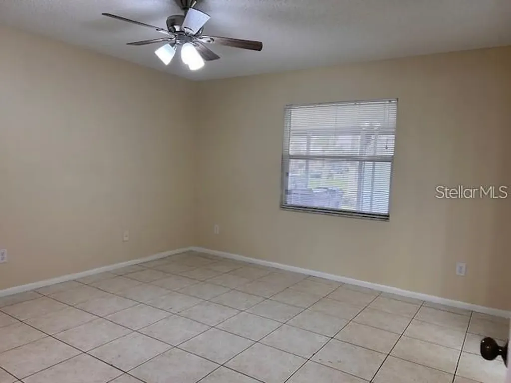 40 E Country Cove Way Kissimmee FL 34743