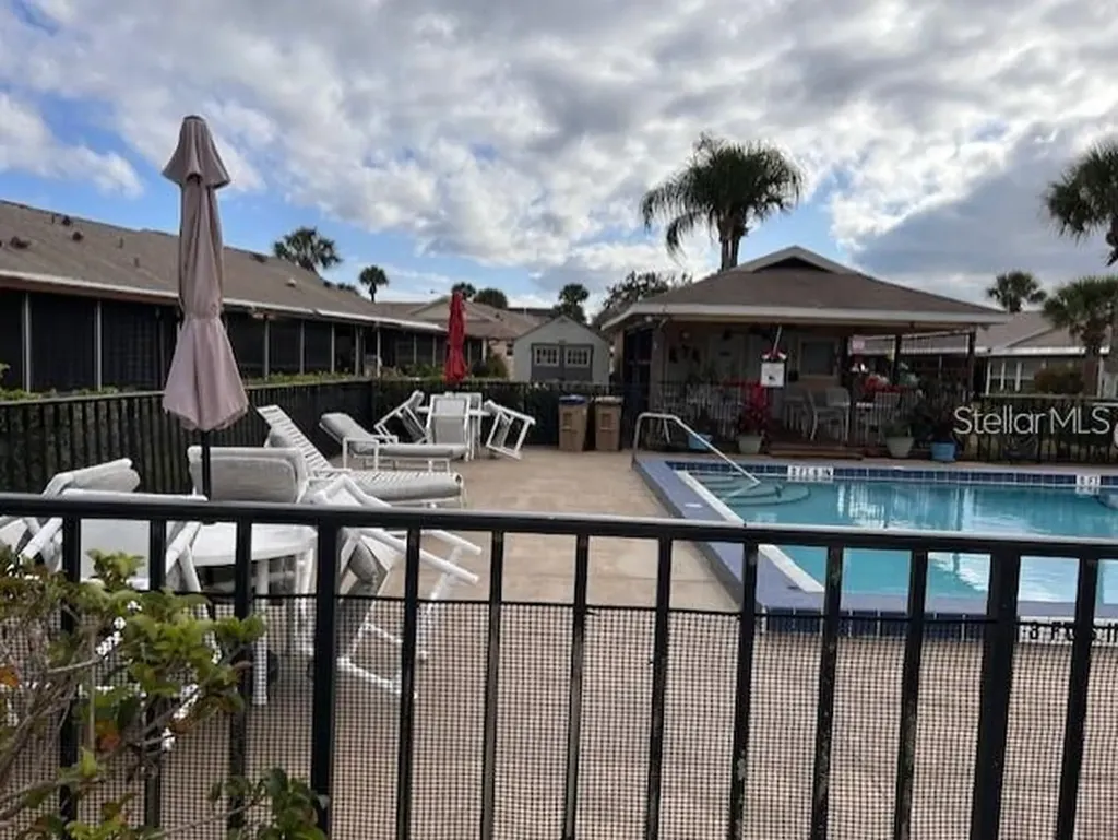 40 E Country Cove Way Kissimmee FL 34743
