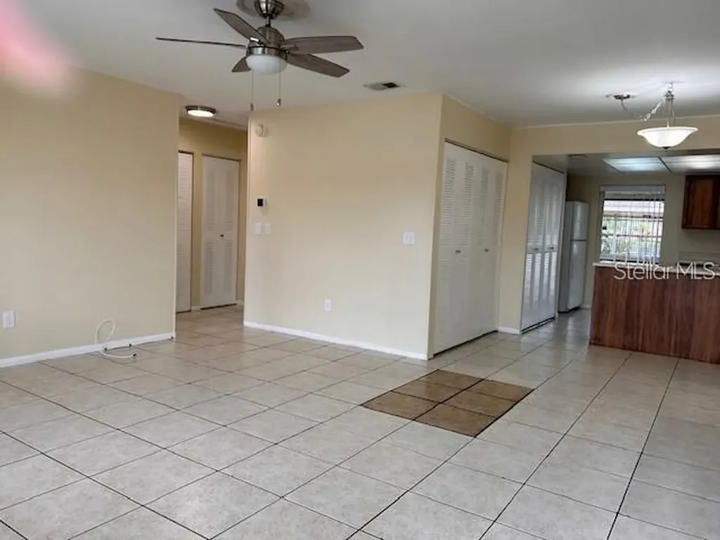 40 E Country Cove Way Kissimmee FL 34743