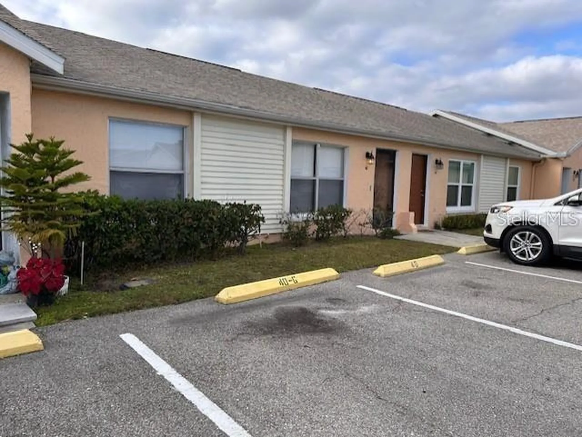 40 E Country Cove Way Kissimmee FL 34743