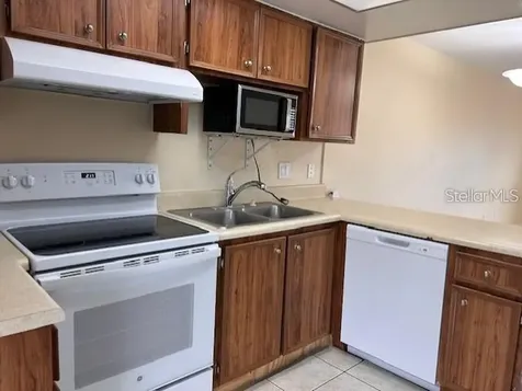 40 E Country Cove Way Kissimmee FL 34743