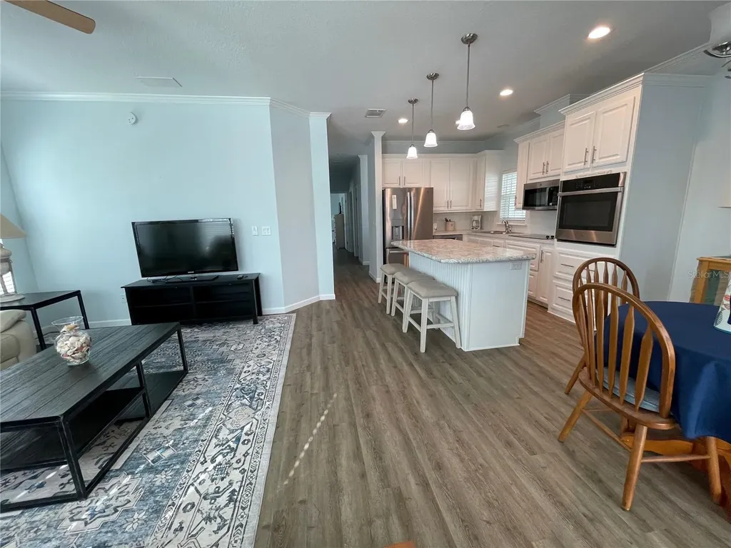 612 Carefree Venice FL 34285