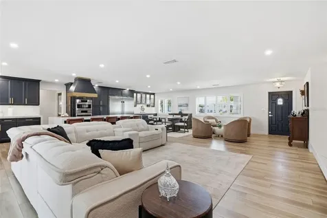 4111 Plumosa Terrace Bradenton FL 34210