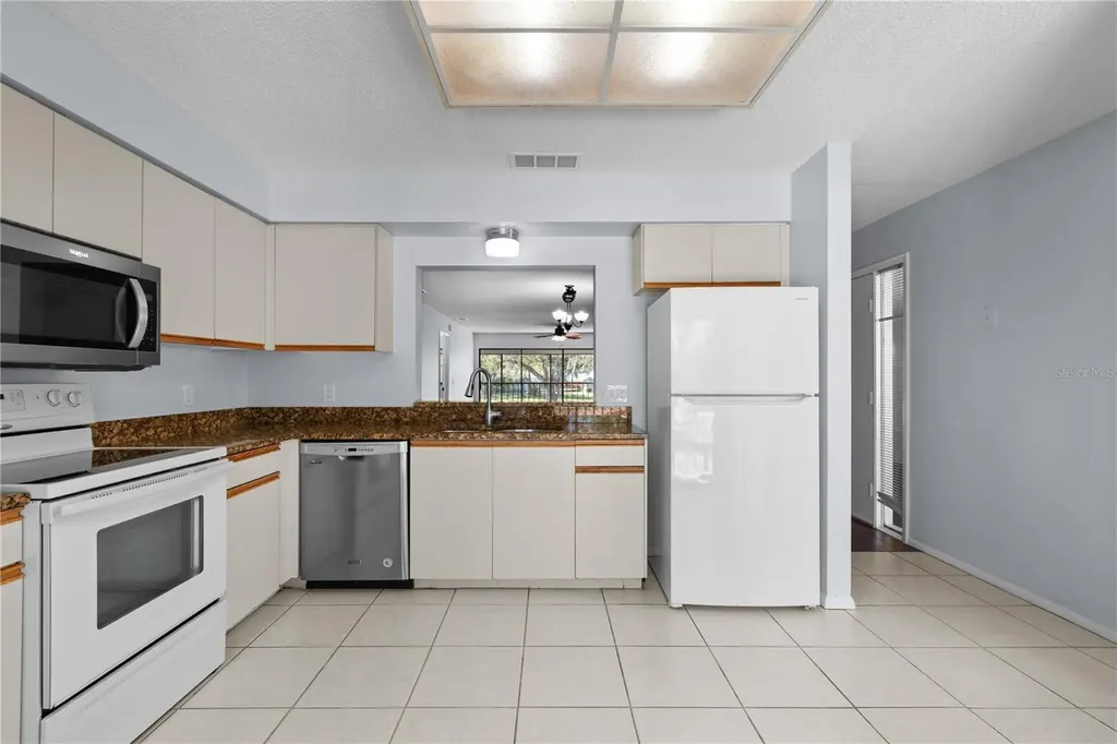 6110 Country Club Way Sarasota FL 34243