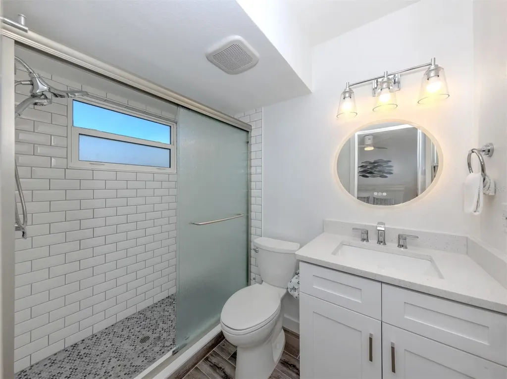 73 Avenida Messina Sarasota FL 34242