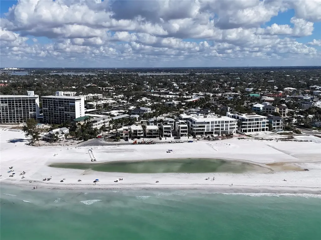 73 Avenida Messina Sarasota FL 34242