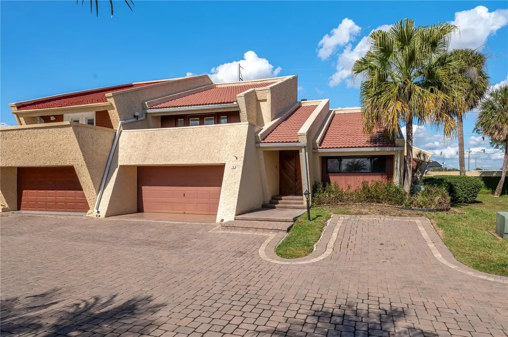 2 Casarena Court Winter Haven FL 33881