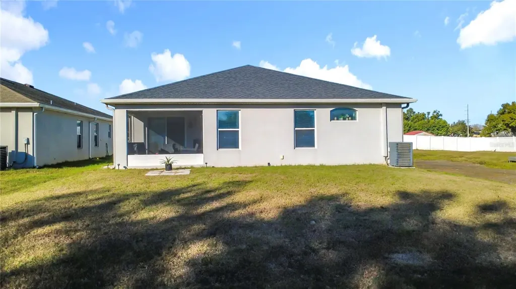 389 Street Georges Circle Eagle Lake FL 33839