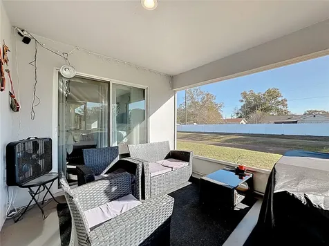 389 Street Georges Circle Eagle Lake FL 33839