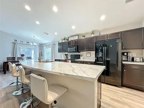 389 Street Georges Circle Eagle Lake FL 33839
