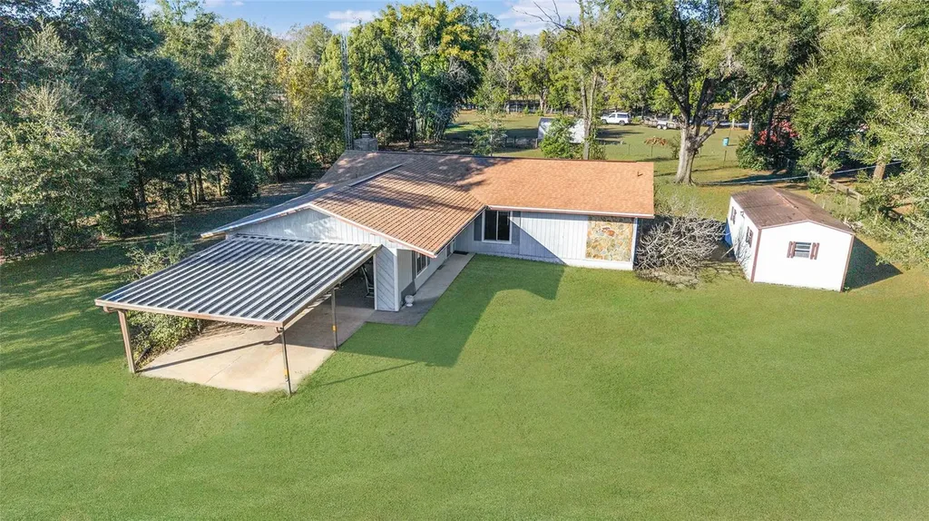 465 NE 155th Street Road Citra FL 32113