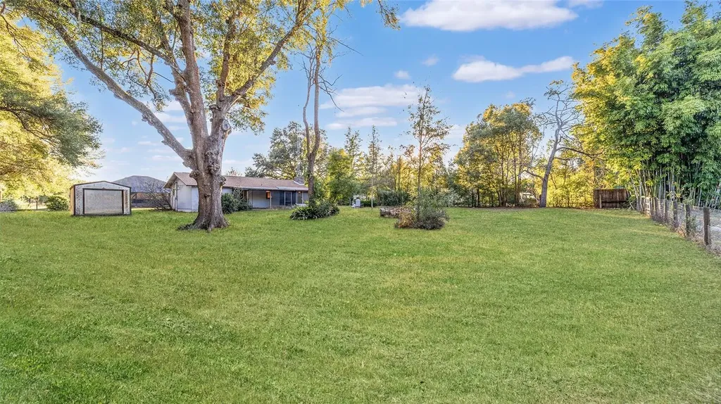 465 NE 155th Street Road Citra FL 32113