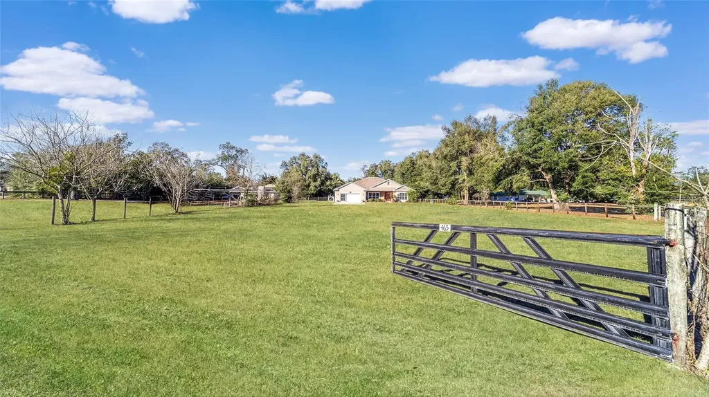 465 NE 155th Street Road Citra FL 32113