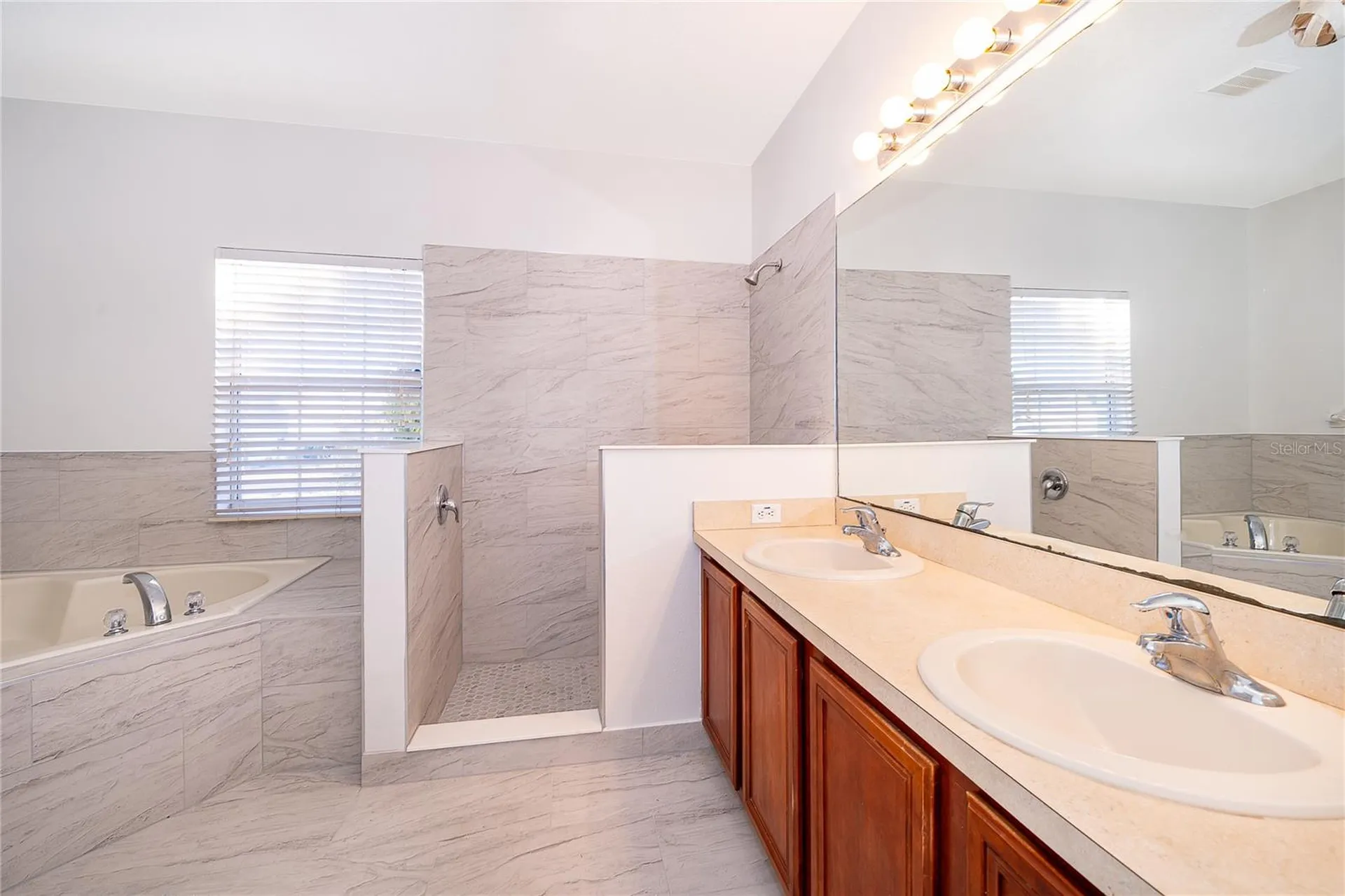 213 Big Black Drive Kissimmee FL 34759