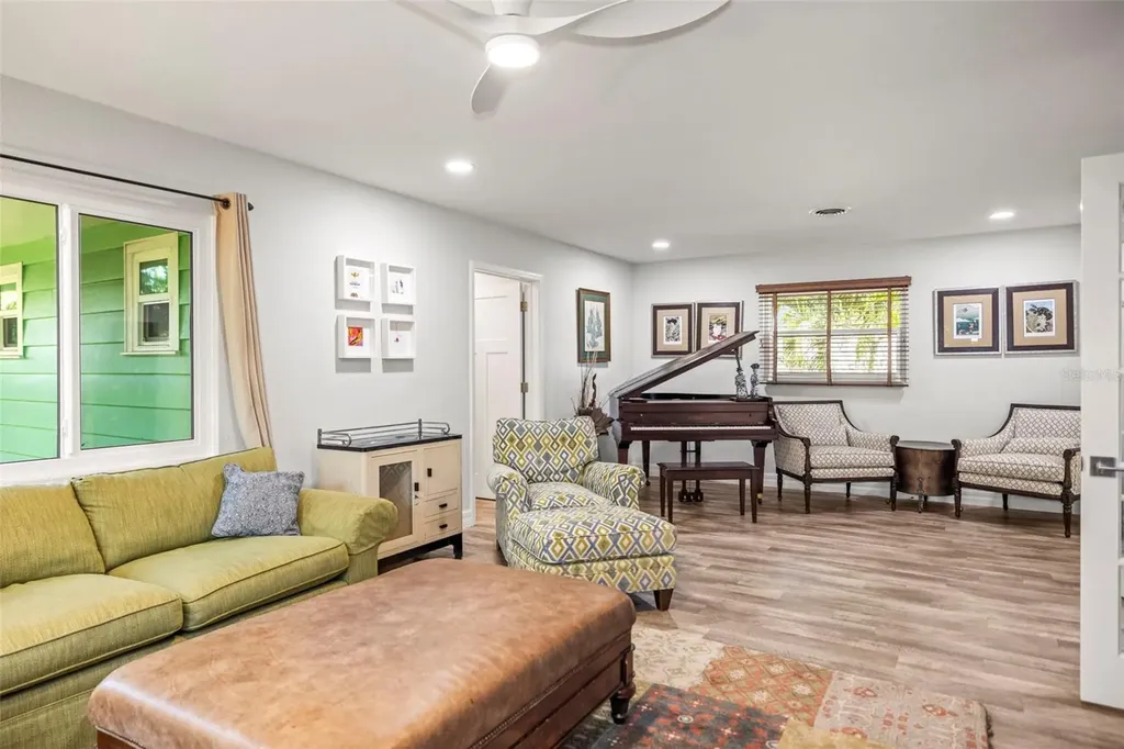 400 Broadway Dunedin FL 34698