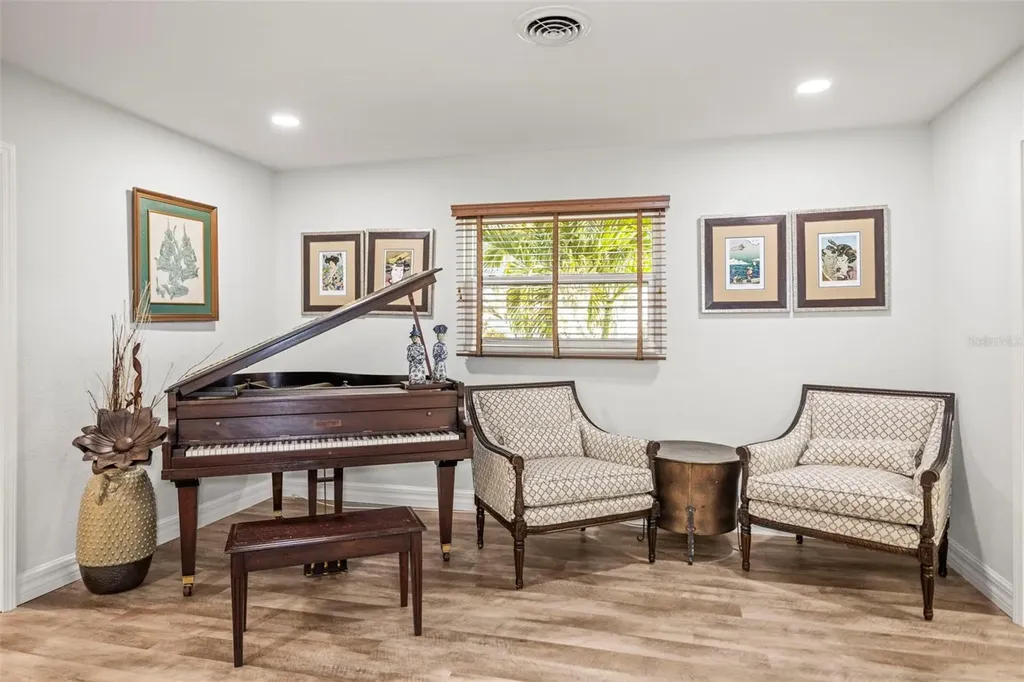 400 Broadway Dunedin FL 34698