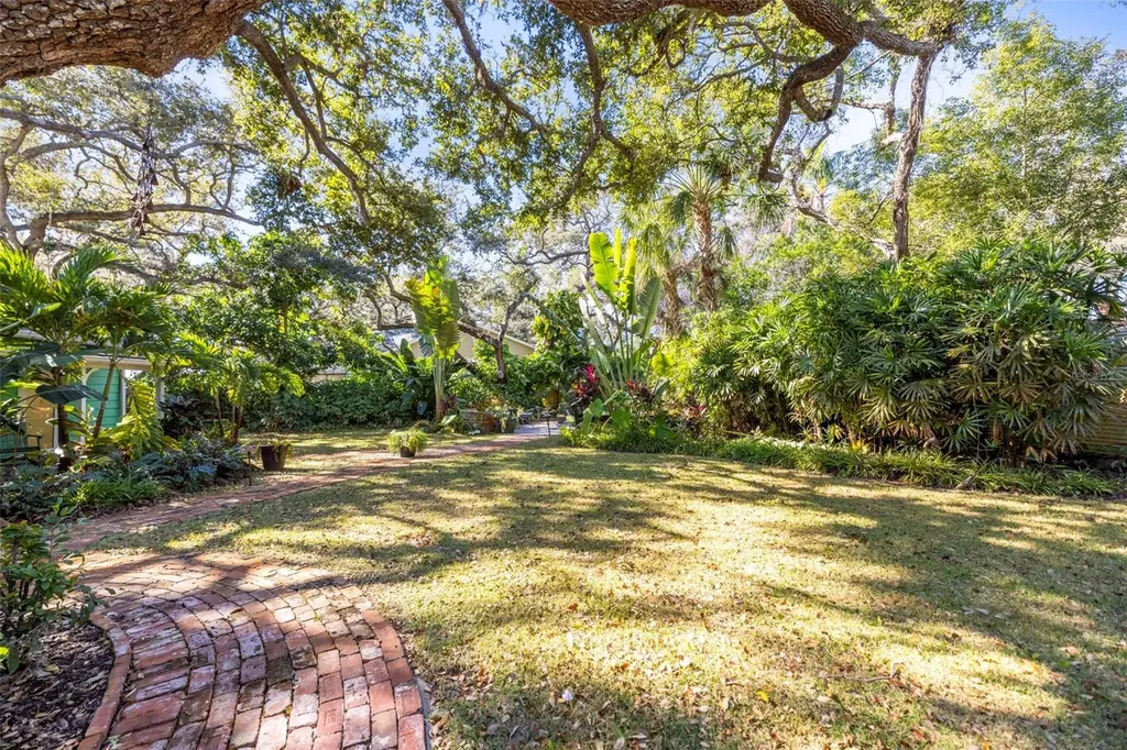 400 Broadway Dunedin FL 34698
