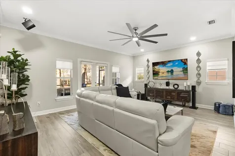 171 Valencia Circle St Petersburg FL 33716