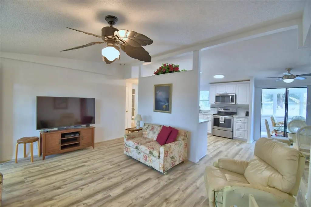 4802 Colonnades Circle E Lakeland FL 33811